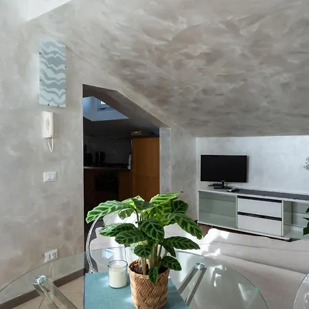 Konukevi Maison Mia 3*