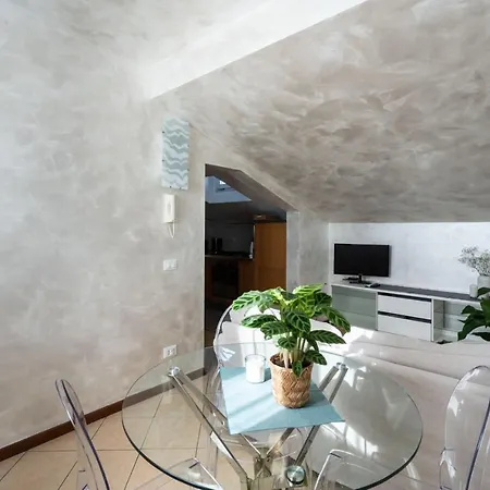 Maison Mia * Parma